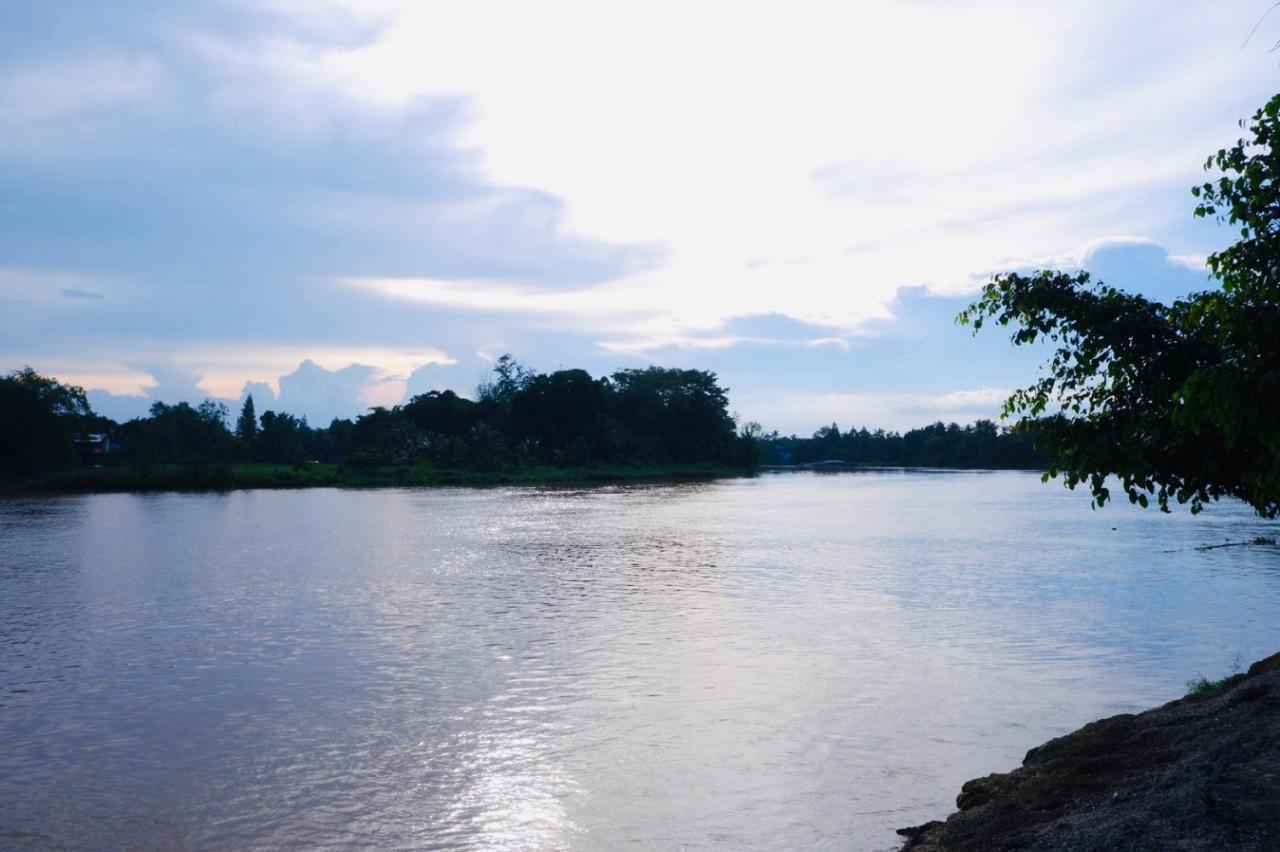 Baantia Chomtawan Bed & Breakfast Surat Thani Exterior photo